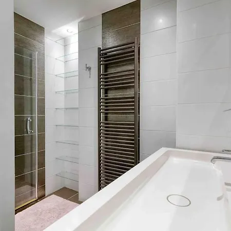 Luxueux - Apartamento *
